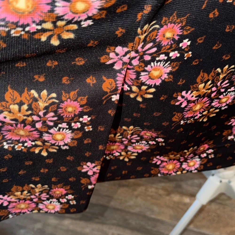 Vintage 60’s-70’s Floral Long Sleeve Dress - Black and Pink - Picture 7 of 8